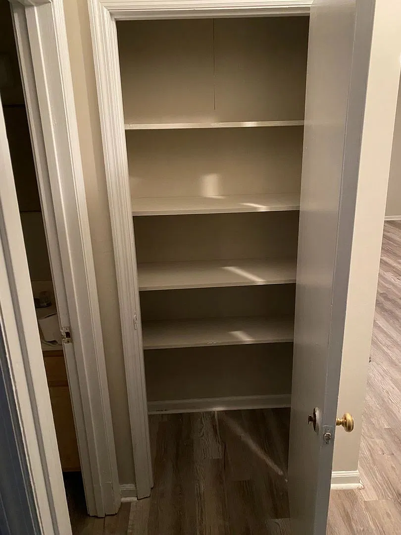 Minutes From Volkswagen, Amazon & Enterprise South! Move In Specials!! — Photo 4