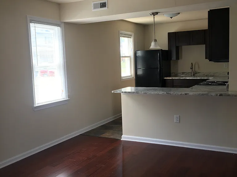 1 Pennsylvania Rd #4 — Photo 9