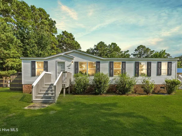 5849 Burgaw Highway, Maple Hill, NC 28454