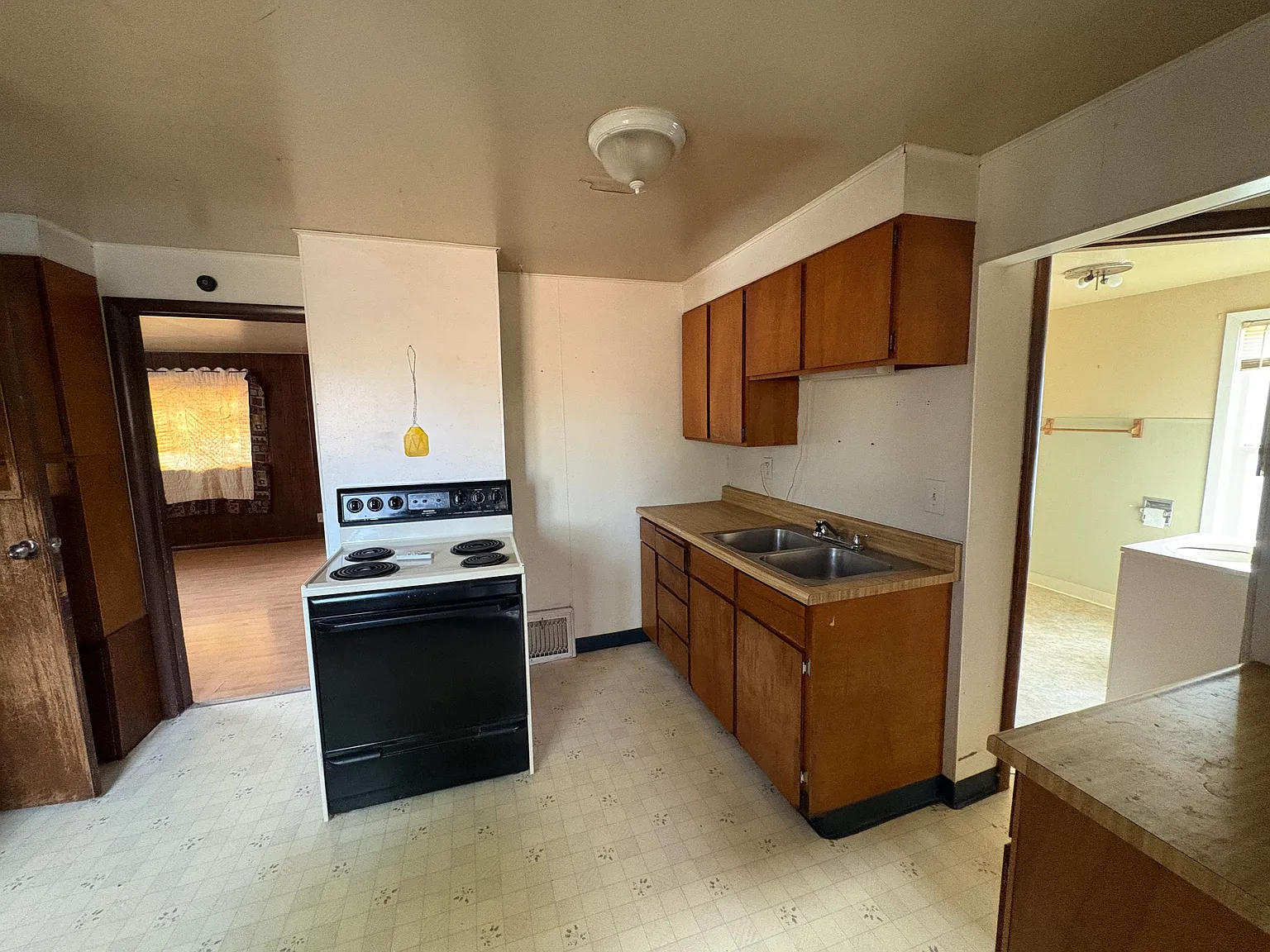 2 bed, 880 sqft, $1,450 — Photo 3