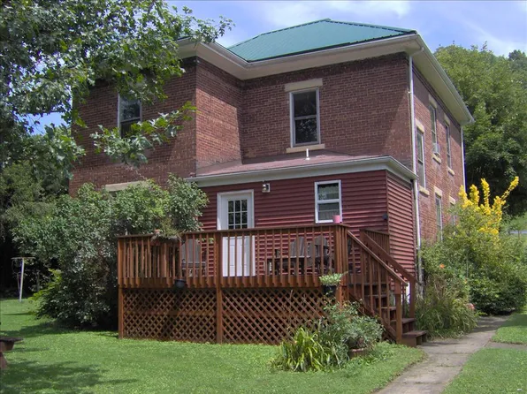 41 Lock Nine Rd, Buffalo, WV 25033