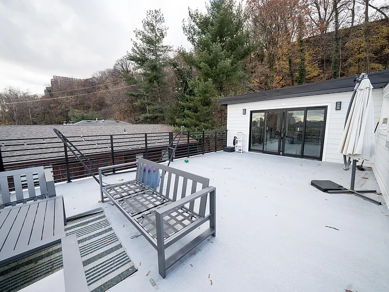 496 Undercliff Ave #3A — Photo 40