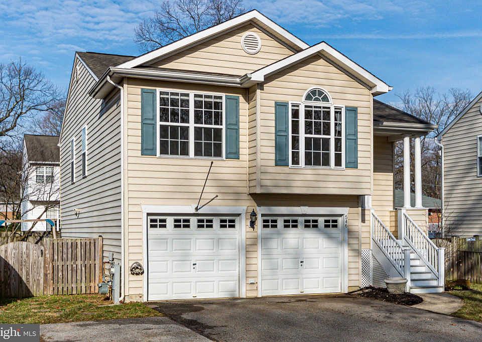 1st image of 546 Oak Ln