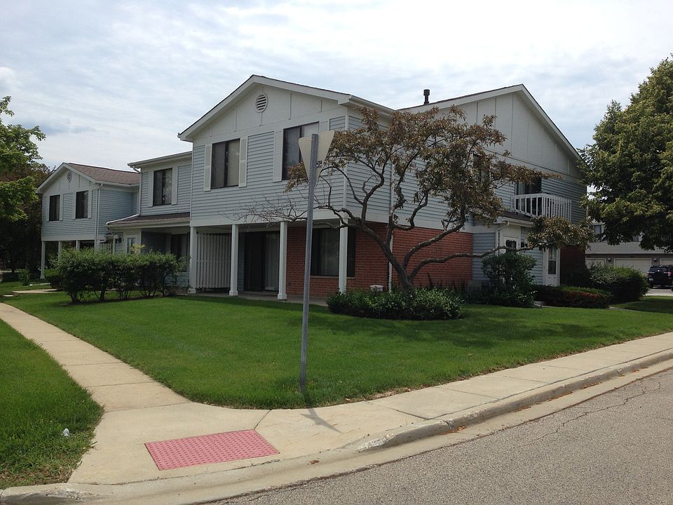 1st image of 913 Van Buren Ct