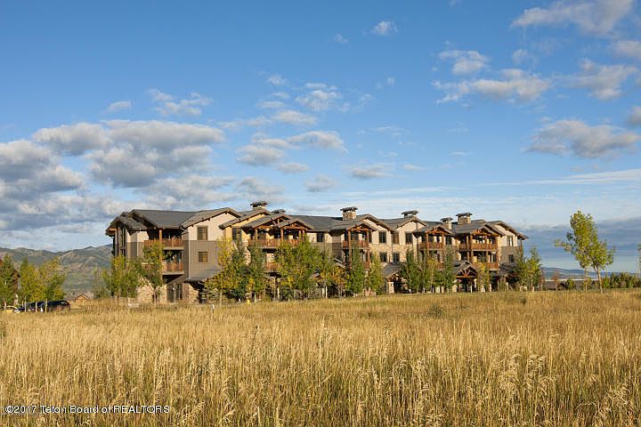 1st image of 122 Hastings Dr #211