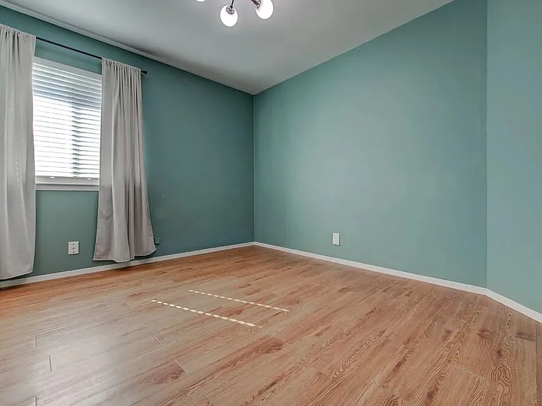 13113 Rochester Ln — Photo 22