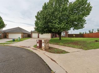 1909 Bradford Way, Edmond, OK 73003