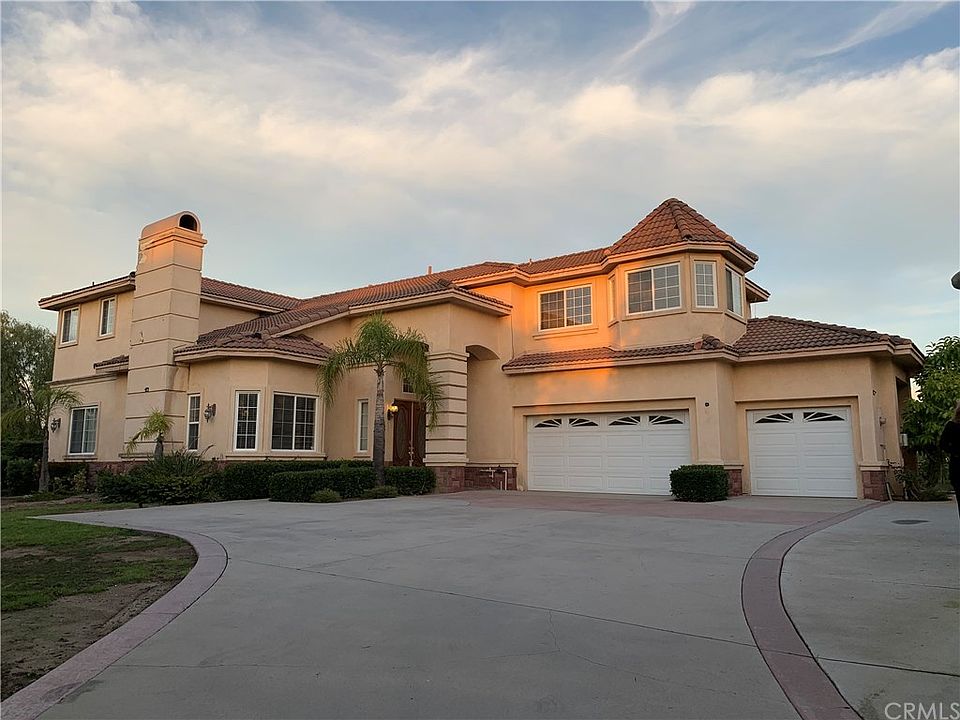 1st image of 24094 Highcrest Dr