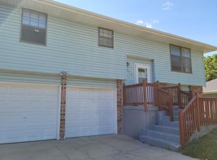 615 N Walnut St, Olathe, KS 66061