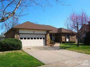 3119 W Tracy Ct, Springfield, MO 65807