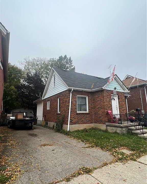 1st image of 153 Superior St