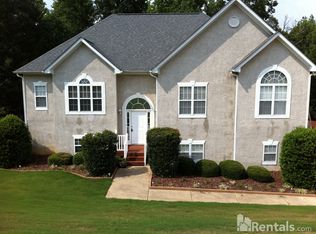 230 Ridgecrest Dr, Fayetteville, GA 30215