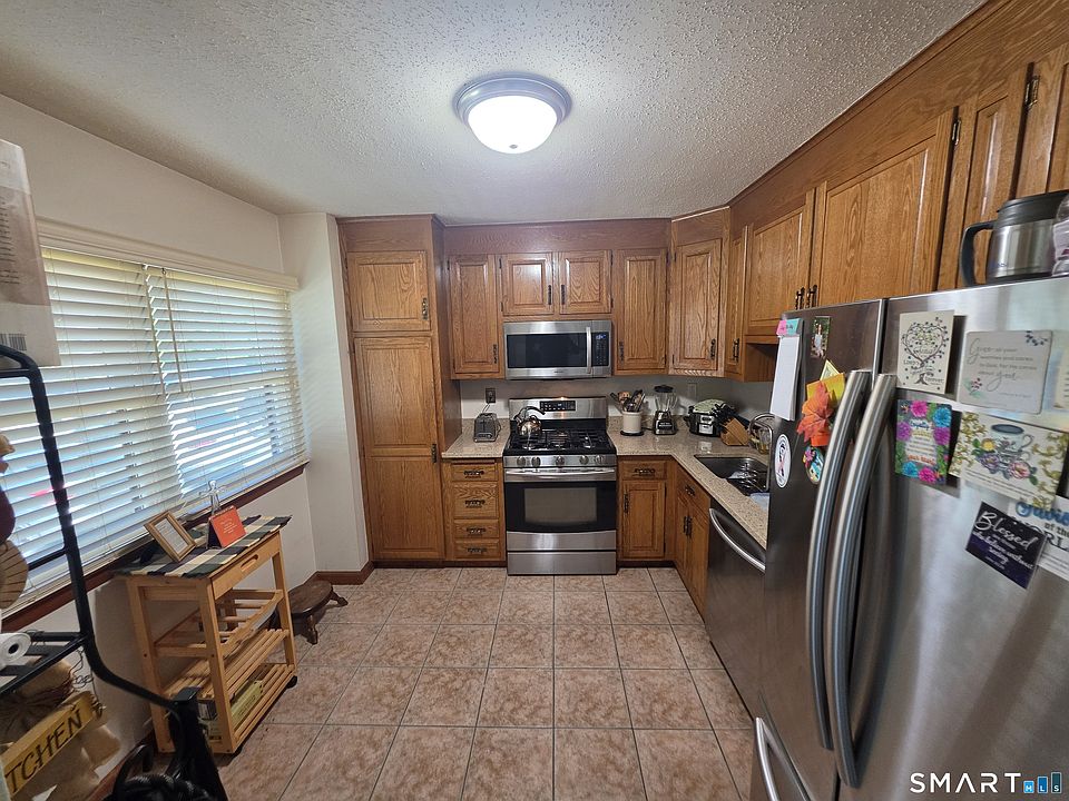 1st image of 25 Robin Brook Drive #25