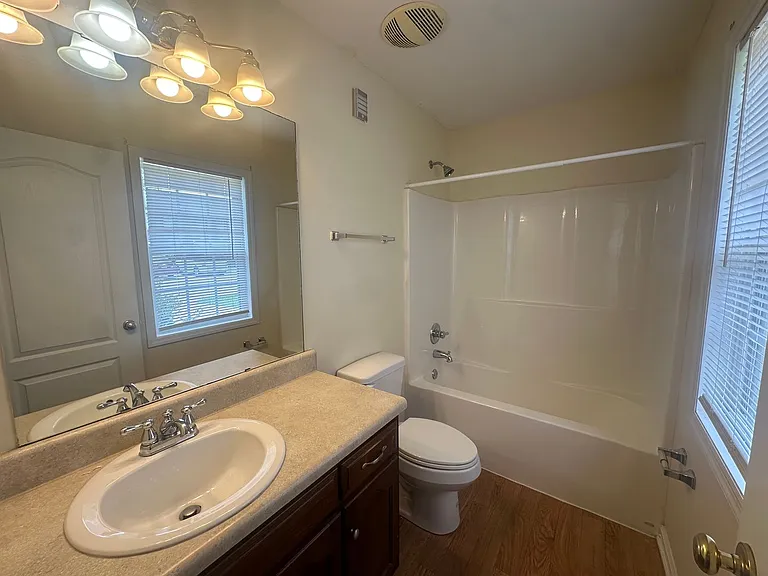 5320 Whisperwood Ct — Photo 9