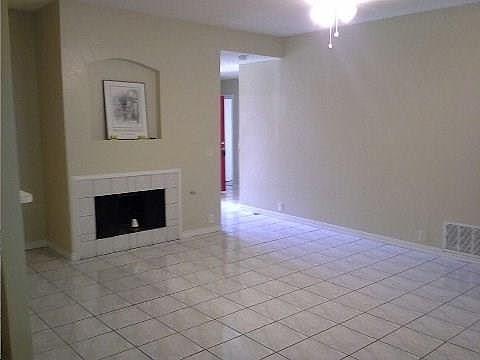 4th image of 7005 Lanyon Dr