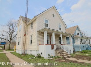 6424 12th Ave, Kenosha, WI 53143