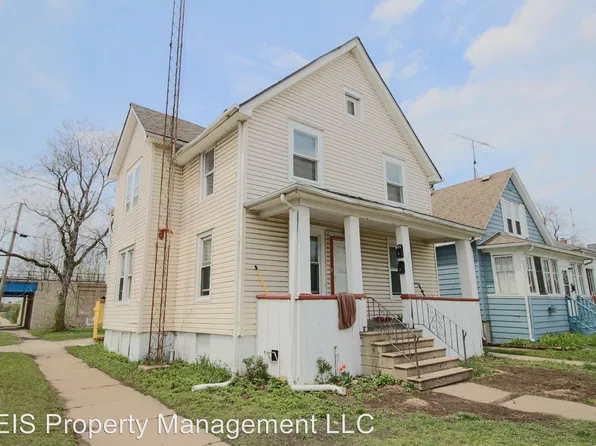 6424 12th Ave, Kenosha, WI 53143