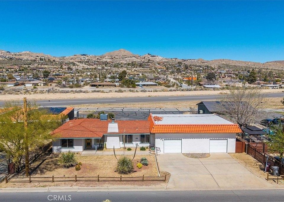 1st image of 57528 Sunnyslope Dr