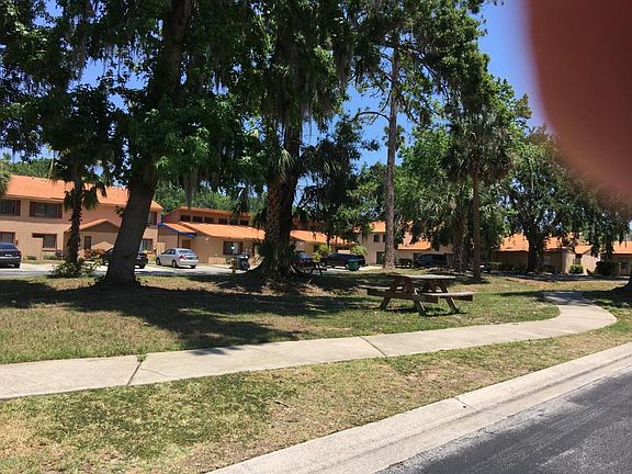 2nd image of 404 Arnold Dr