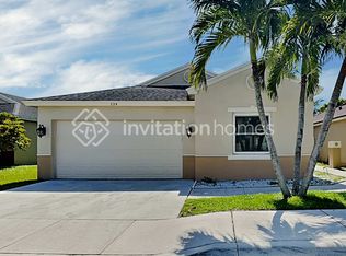 224 W Riverbend Dr, Fort Lauderdale, FL 33326