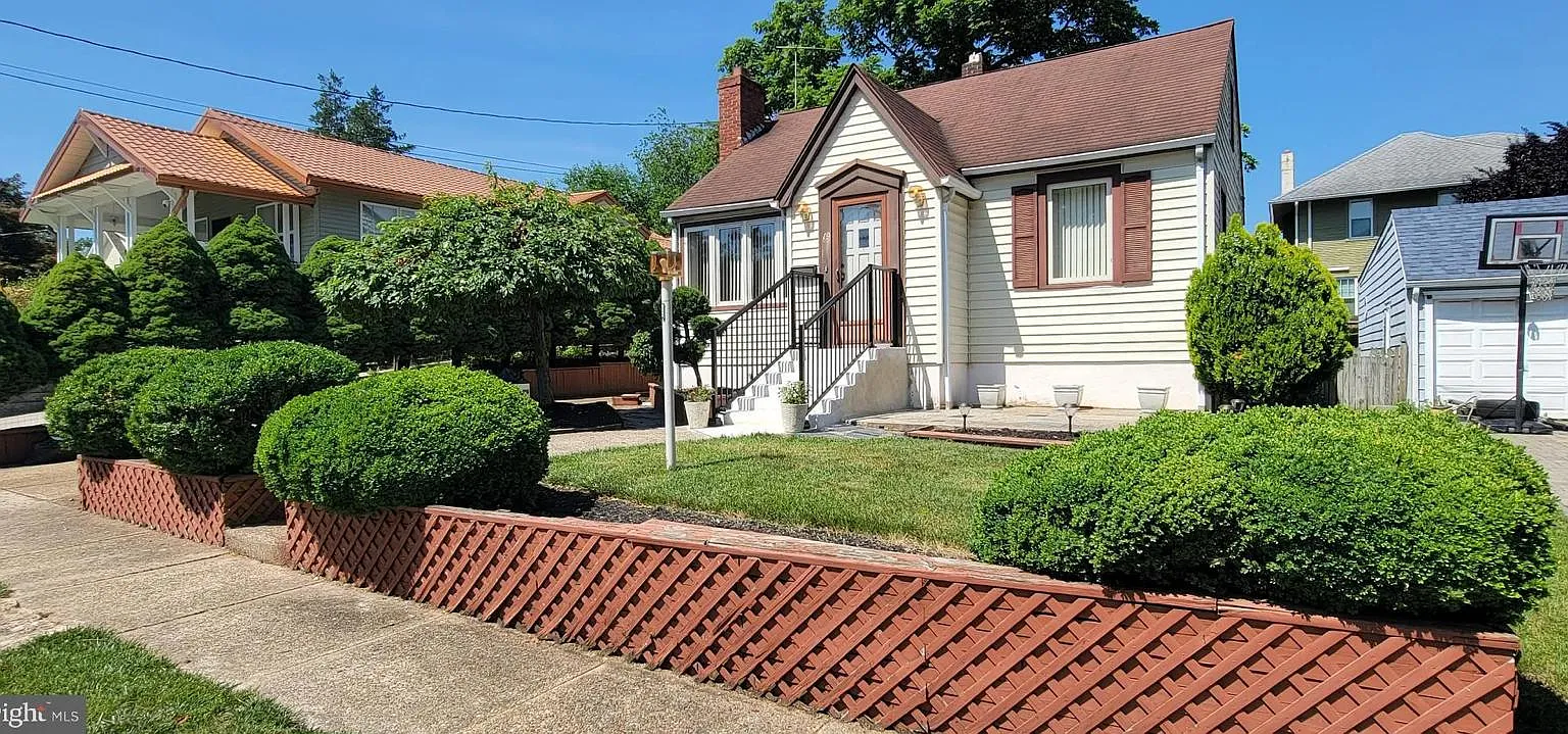 4 bed, 1428 sqft, $2,850 — Photo 3