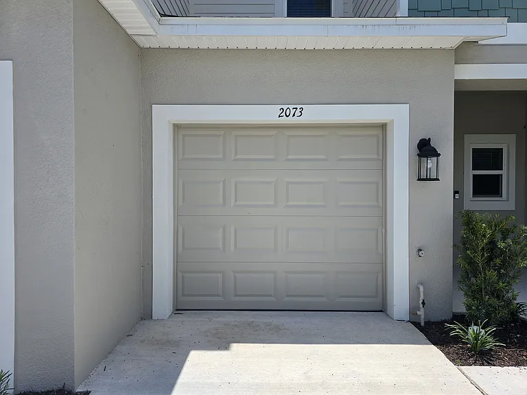 2073 Hallier Cv — Photo 4