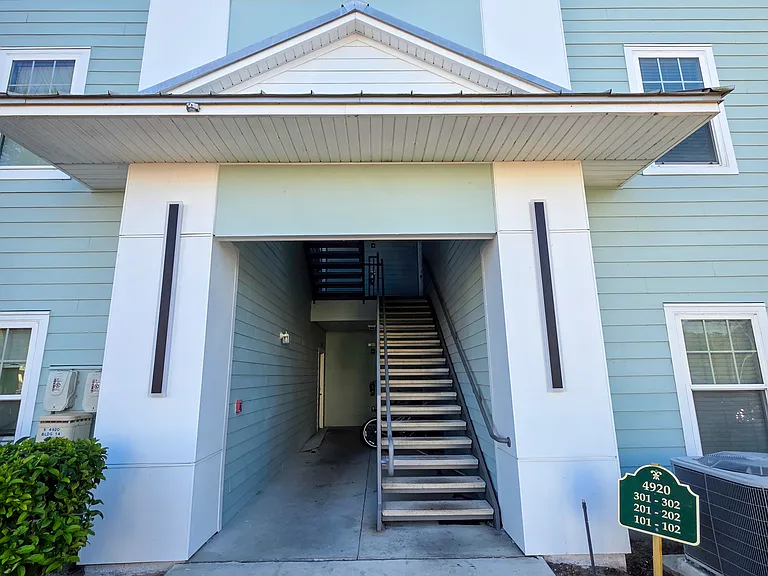 4920 Key Lime Dr #201 — Photo 3