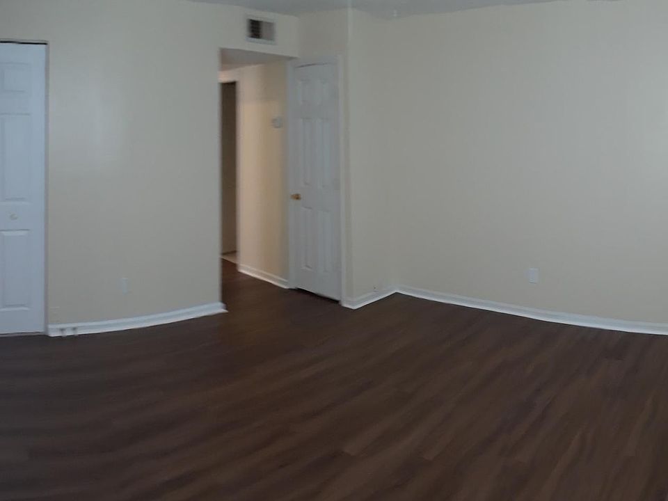 2nd image of 9500 Arrowridge Dr