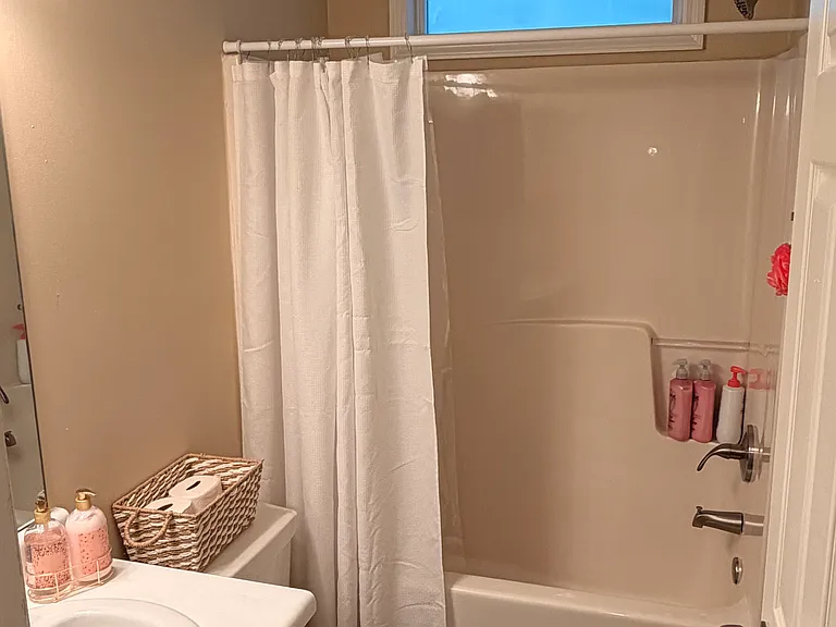 820 Whitecrest Ct — Photo 3