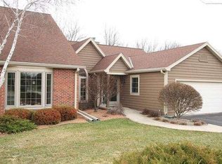 N19W26686 Milkweed Ln, Pewaukee, WI 53072