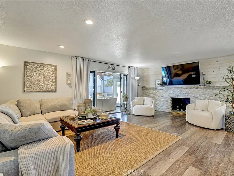 25262 Tasman Rd — Photo 11