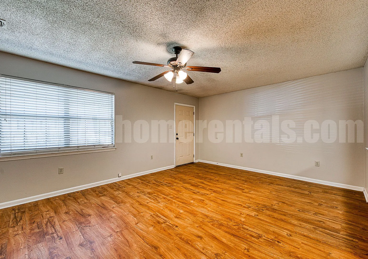 108 South Mitchell Street — Photo 2
