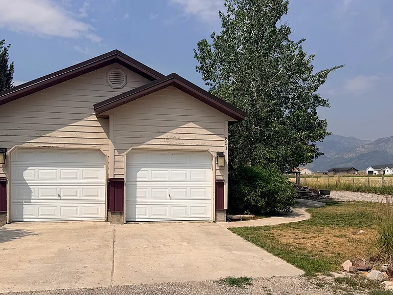 551 Kodiak Cir — Photo 4
