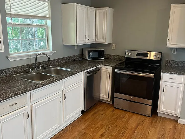 8720 - 8722 Hickory Street — Photo 5