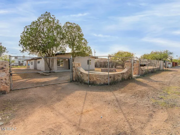 2731 W Mossman Rd, Tucson, AZ 85746