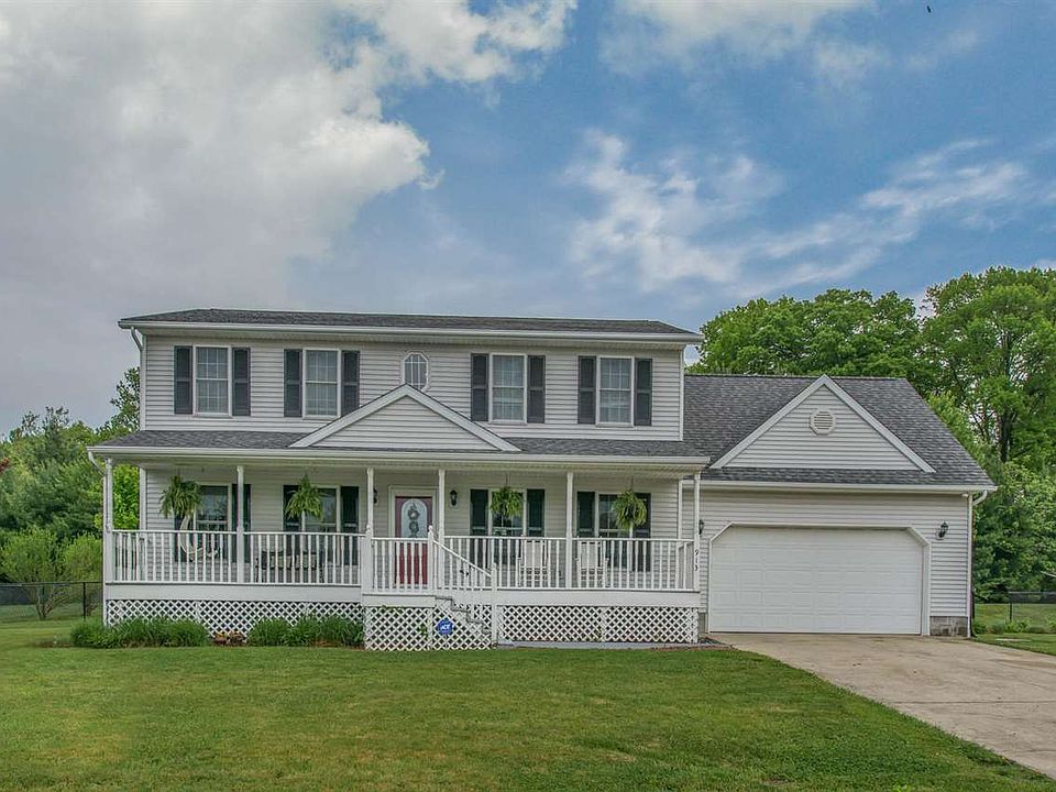 1st image of 913 E Clover Dr