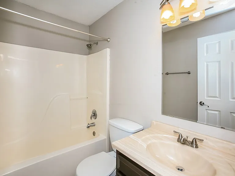 1358 Evergreen Dr — Photo 9