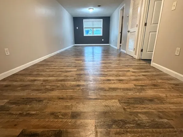 The Residences at Fall River, 1710 N Main St #13, Fall River, MA 02720