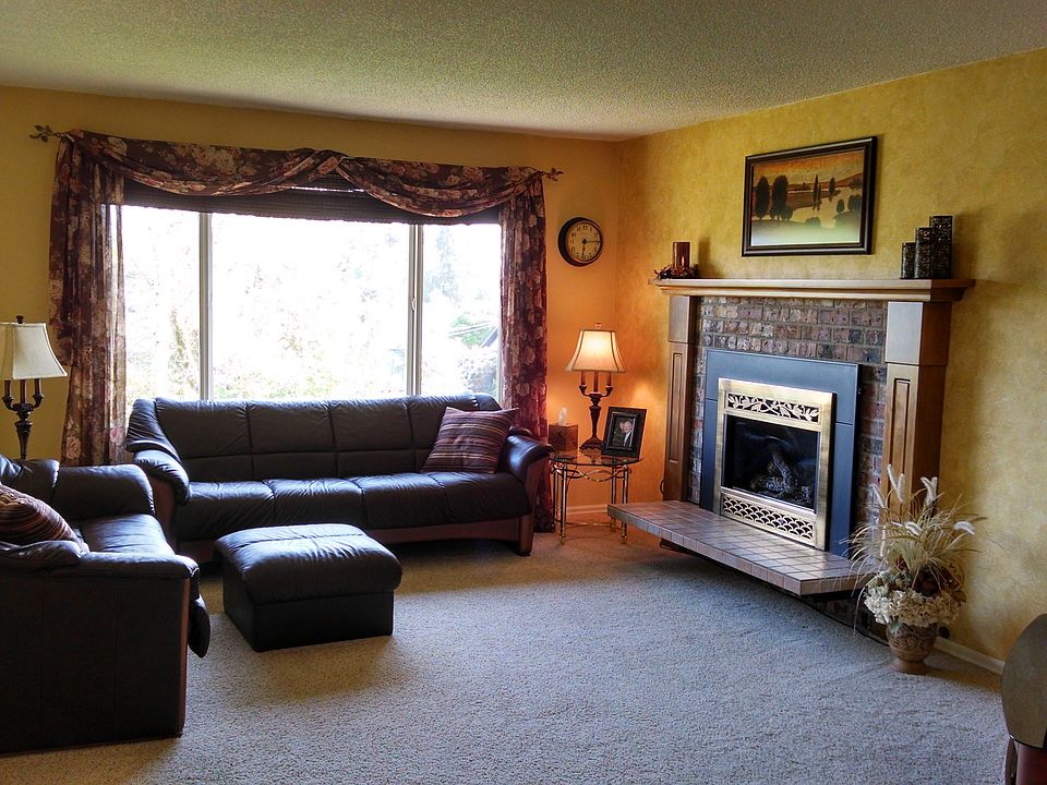 1st image of 708 W Broadway Ave