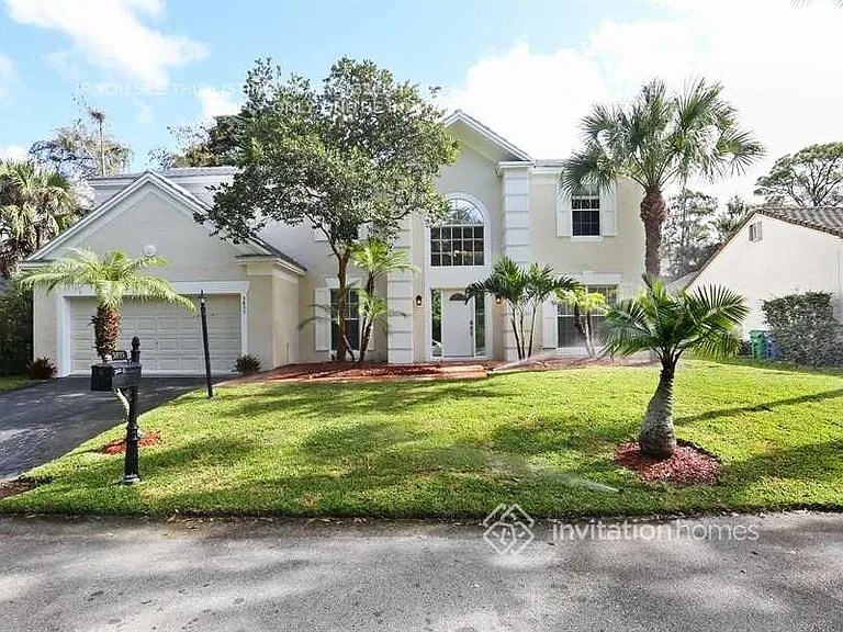 3855 Sanctuary Dr — Photo 2