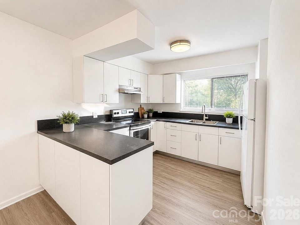 1st image of 4822 Spring Lake Dr APT D