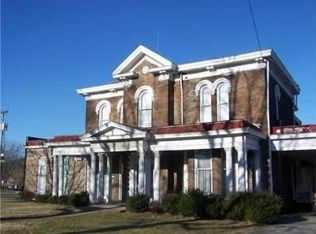 216 W College St, Pulaski, TN 38478