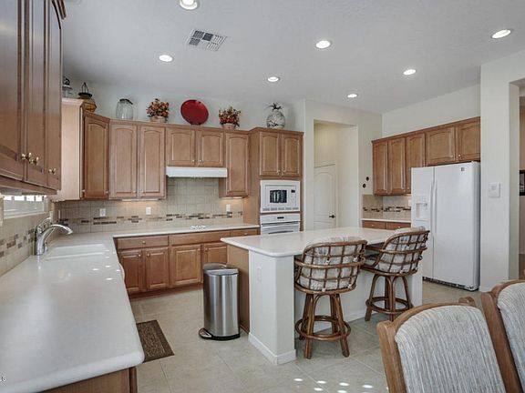 4th image of 23127 N Sol Mar Ct