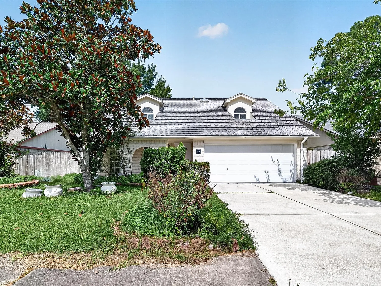 3 bed, 2.5 bath, 1824 sqft, $2,199 — Photo 2