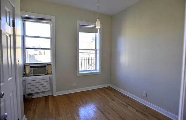 Rented by REAL New York | media 6