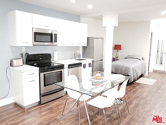 5th image of 1831 Prosser Ave APT 102