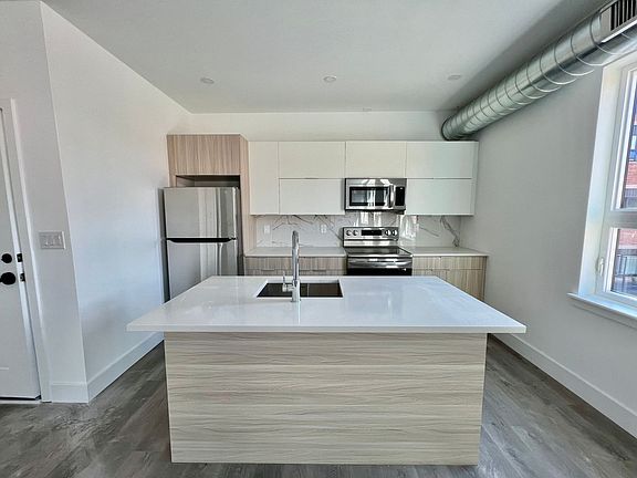 2nd image of 1841 Hartranft St #14