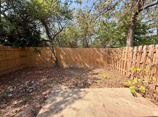 297 Graystone Cir, Centerton, AR 72719