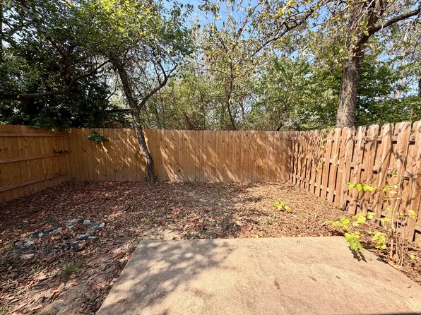 297 Graystone Cir, Centerton, AR