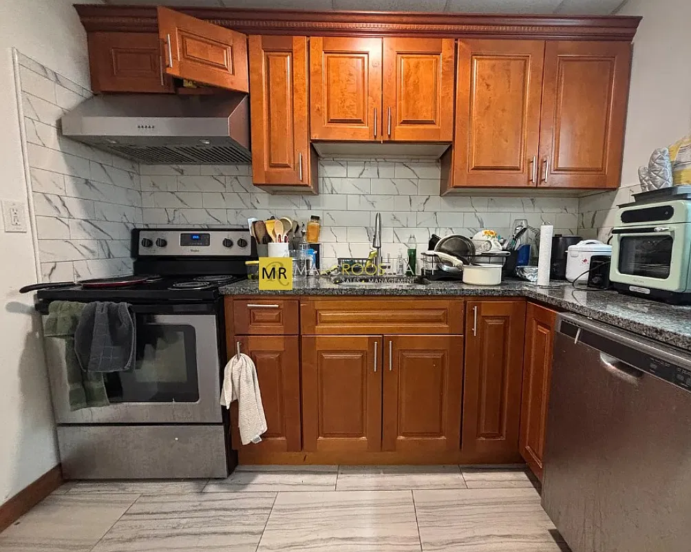 33 Jefferson St — Photo 2